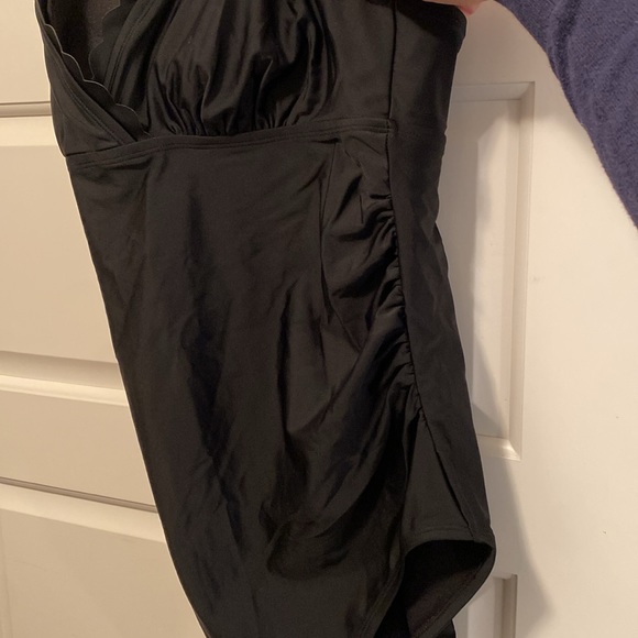 Maternity swimsuit - Picture 3 of 11